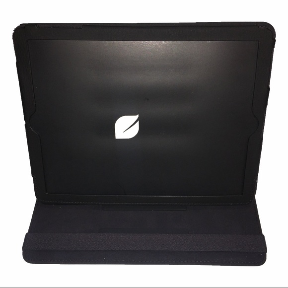 APPLE iPAD INCASE CASES (1 AVAILABLE) - Picture 7 of 8